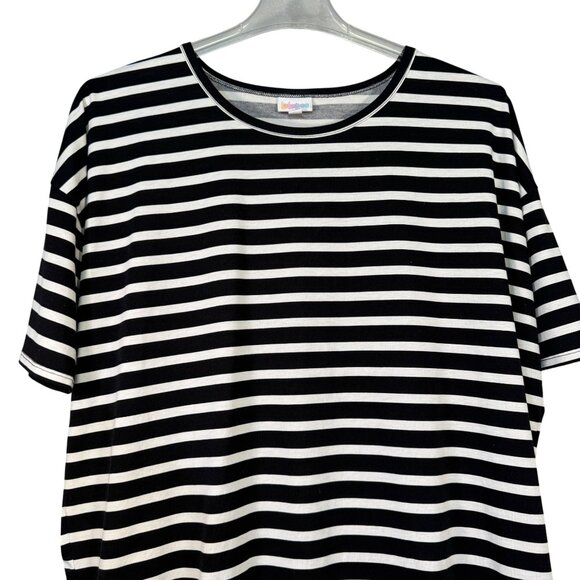 LuLaRoe Irma Womens Size Large Black & White Striped High-Low Top - Picture 2 of 5